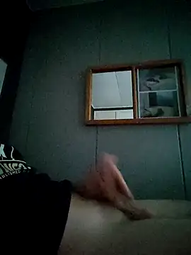 Snapshot of Teemu chatting on 10, 9, 2025 Teemu online show from 10, 9, 2025