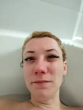 Snapshot of dodqueenfo chatting on 22, 2, 2025 dodqueenfo online show from 22, 2, 2025