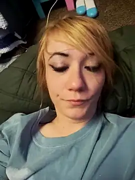 Snapshot of dodqueenfo chatting on 17, 3, 2025 dodqueenfo online show from 17, 3, 2025