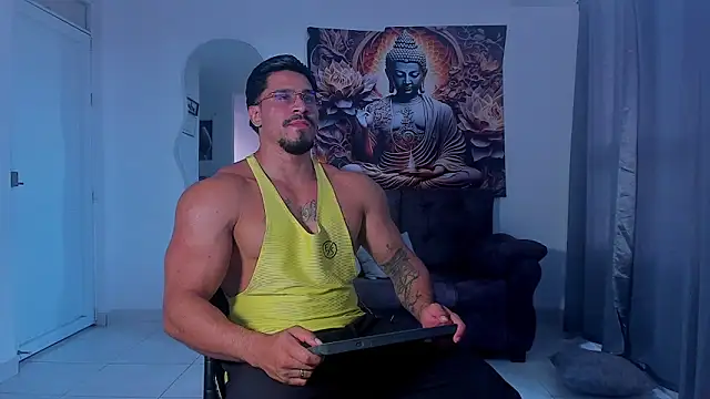 Snapshot of Valentino_Dosantos_ chatting on 29, 9, 2025 Valentino Dosantos online show from 29, 9, 2025
