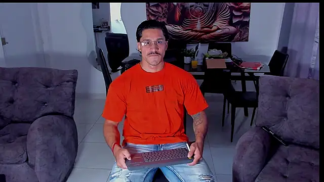 Snapshot of Valentino_Dosantos_ chatting on 2, 2, 2026 Valentino Dosantos online show from 2, 2, 2026