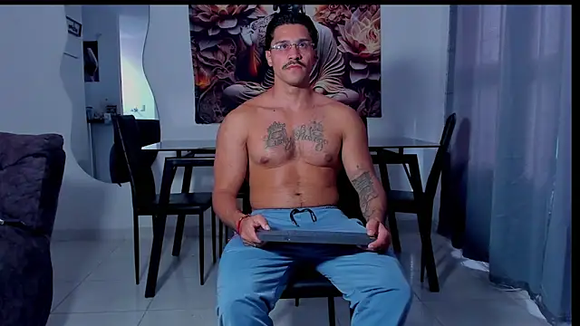 Snapshot of Valentino_Dosantos_ chatting on 23, 2, 2026 Valentino Dosantos online show from 23, 2, 2026