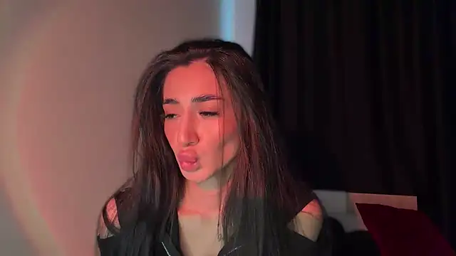 Snapshot of alissadreams chatting on 21, 10, 2025 alissadreams online show from 21, 10, 2025