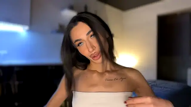 Snapshot of alissadreams chatting on 26, 10, 2025 alissadreams online show from 26, 10, 2025