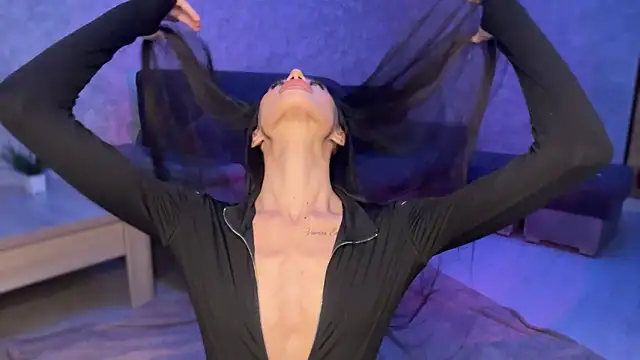 Snapshot of alissadreams chatting on 2, 11, 2025 alissadreams online show from 2, 11, 2025