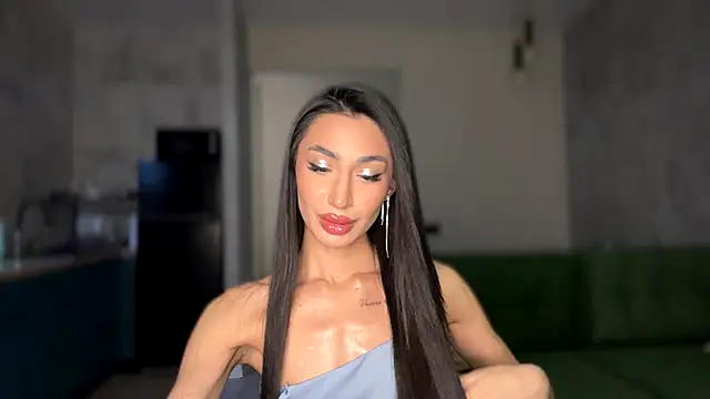 Snapshot of alissadreams chatting on 8, 11, 2025 alissadreams online show from 8, 11, 2025