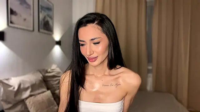 Snapshot of alissadreams chatting on 11, 11, 2025 alissadreams online show from 11, 11, 2025