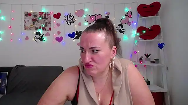 DianaMGG online show from 6, 3, 2025