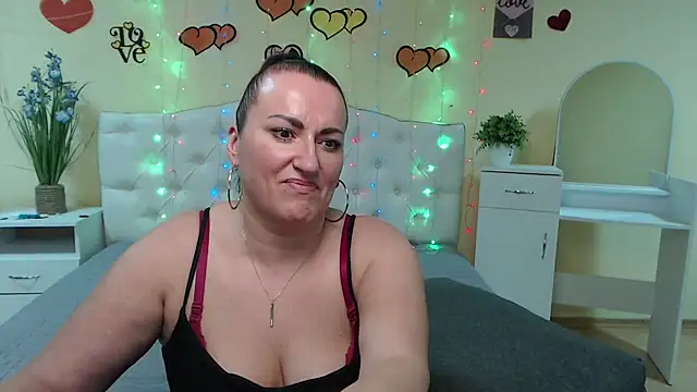 DianaMGG online show from 12, 3, 2025