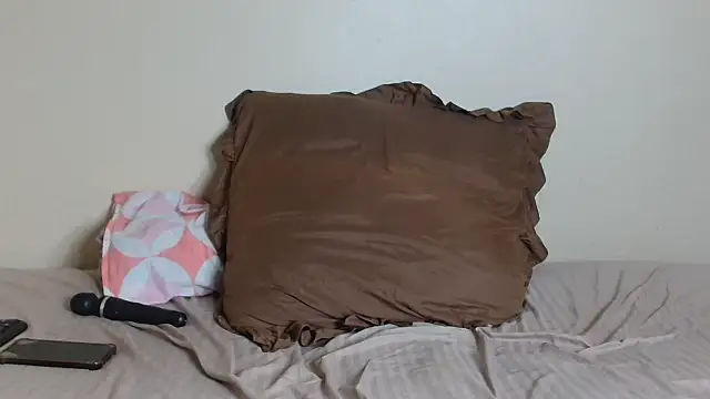 Karishma99  online show from 26, 2, 2025