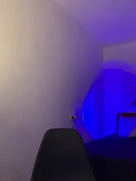 Dahiana Giil online show from 28, 9, 2025