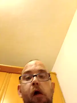 Snapshot of Andre35w chatting on 26, 5, 2026 Andre35w online show from 26, 5, 2026