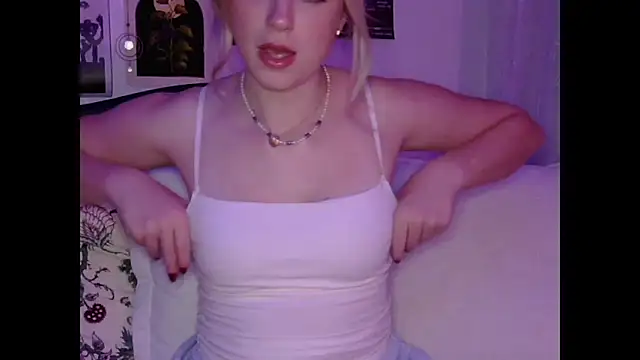 sinfulblonde1 online show from 4, 3, 2025