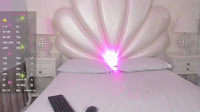 AnahisBennett online show from 25, 2, 2025