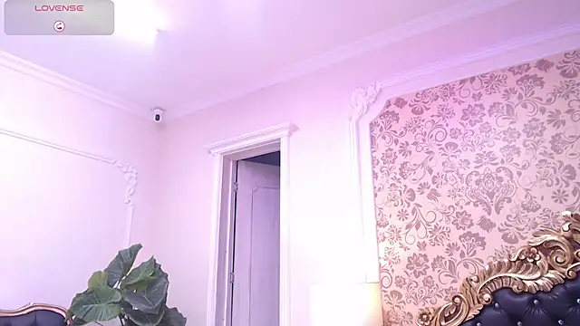 AnahisBennett online show from 15, 11, 2025