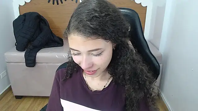 danatella a online show from 8, 10, 2025