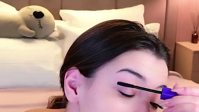 Alice Deleon online show from 24, 11, 2025