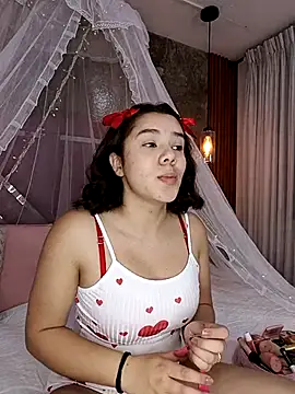 Snapshot of EmmaSulivan chatting on 1, 3, 2025 EmmaSulivan online show from 1, 3, 2025