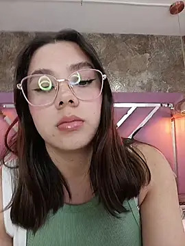 Snapshot of EmmaSulivan chatting on 11, 5, 2026 EmmaSulivan online show from 11, 5, 2026