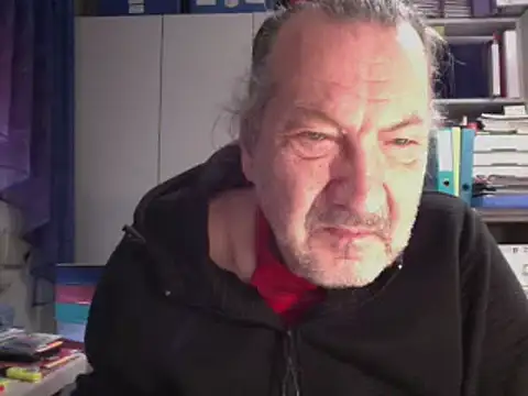 HMStraps01 online show from 9, 12, 2024