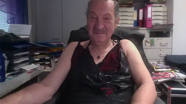 HMStraps01 online show from 6, 1, 2026