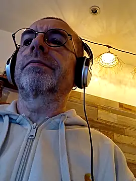 Xavspank2 online show from 15, 12, 2025