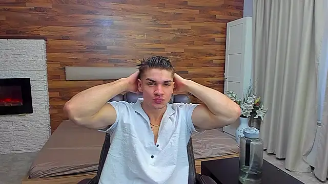 MaxKaiden online show from 10, 3, 2026