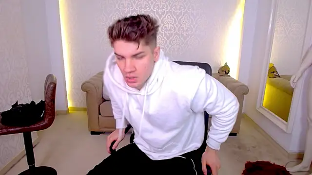 MaxKaiden online show from 11, 4, 2026