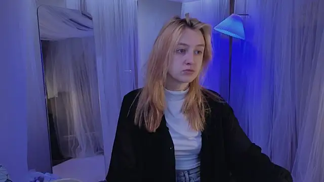 aishiro online show from 25, 11, 2025