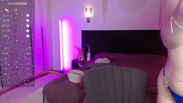 LunaticaBae online show from 1, 3, 2025