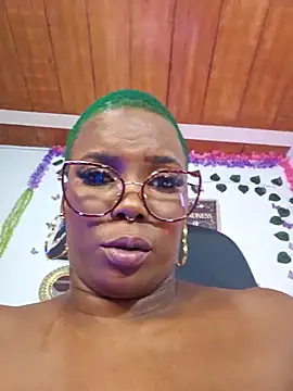Snapshot of DashaSousaa chatting on 27, 2, 2025 DashaSousaa online show from 27, 2, 2025
