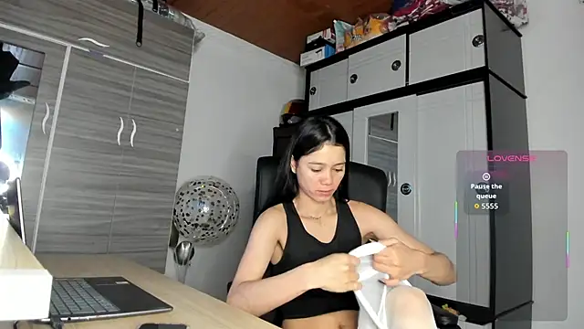 Snapshot of MollyCraft chatting on 8, 11, 2025 MollyCraft online show from 8, 11, 2025