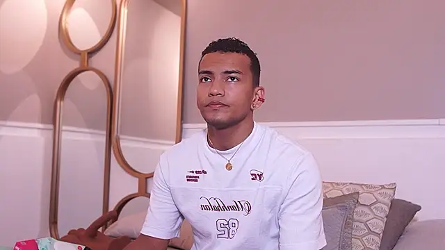 Rafa2004Cruz online show from 5, 4, 2026