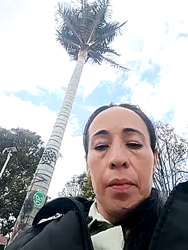 Coeur de luxure online show from 9, 10, 2025