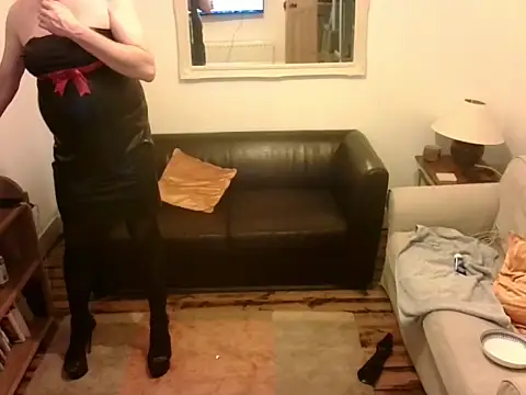 Snapshot of maninhighheels@xh chatting on 16, 3, 2026 maninhighheelsxh online show from 16, 3, 2026