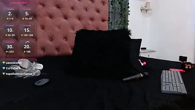 Snapshot of Mia__coluccy chatting on 24, 2, 2025 Mia coluccy online show from 24, 2, 2025