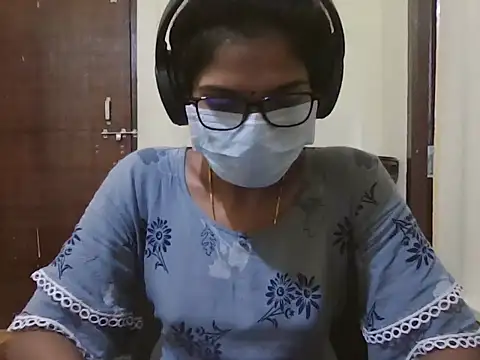 Snapshot of cutee_telugu chatting on 18, 10, 2025 cutee telugu online show from 18, 10, 2025