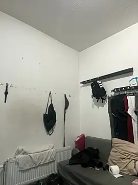 pesyelisa online show from 4, 3, 2025