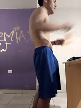 LeonRoots online show from 31, 10, 2025