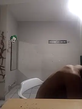 LeonRoots online show from 4, 11, 2025