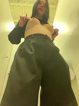 AlishaPrettyBlade online show from 22, 2, 2025