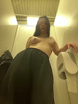 AlishaPrettyBlade online show from 23, 2, 2025