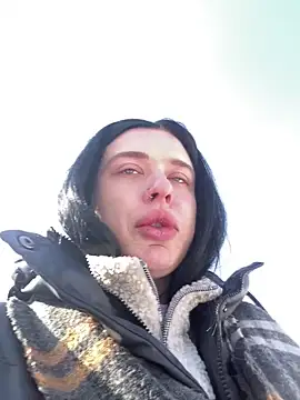 AlishaPrettyBlade online show from 9, 3, 2025