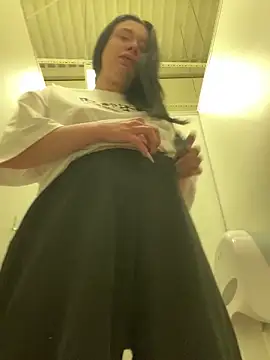 AlishaPrettyBlade online show from 9, 3, 2025