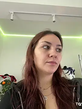 Snapshot of AshleySkott_ chatting on 4, 11, 2025 AshleySkott online show from 4, 11, 2025