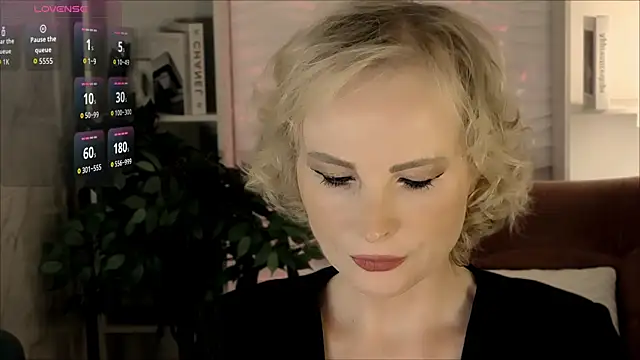 Snapshot of Sandra_Kind chatting on 23, 10, 2025 Sandra Kind online show from 23, 10, 2025