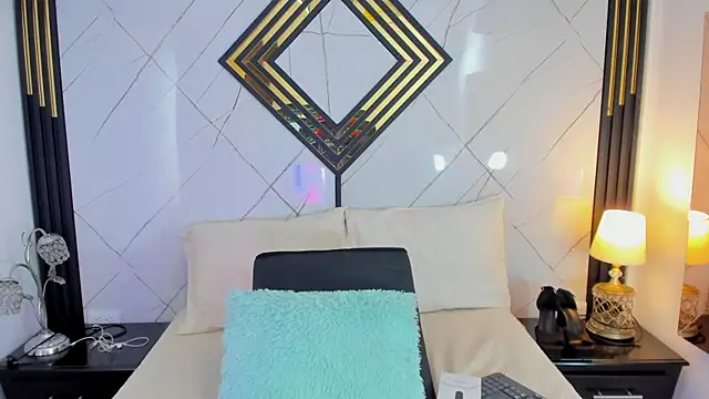 EmilyDiaaz online show from 15, 11, 2025