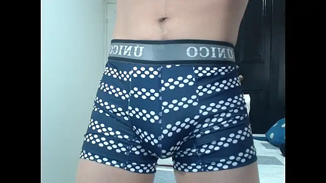 Snapshot of candyboy232 chatting on 5, 3, 2025 candyboy232 online show from 5, 3, 2025