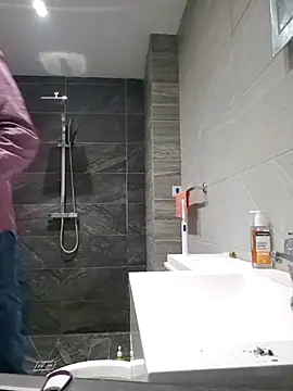 Snapshot of Mrnutella chatting on 6, 3, 2025 Mrnutella online show from 6, 3, 2025