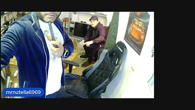 Snapshot of Mrnutella chatting on 3, 11, 2025 Mrnutella online show from 3, 11, 2025